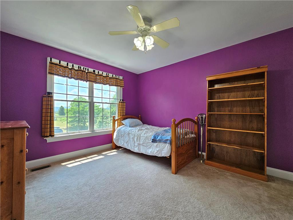 115 Fox Run Property Photo 31
