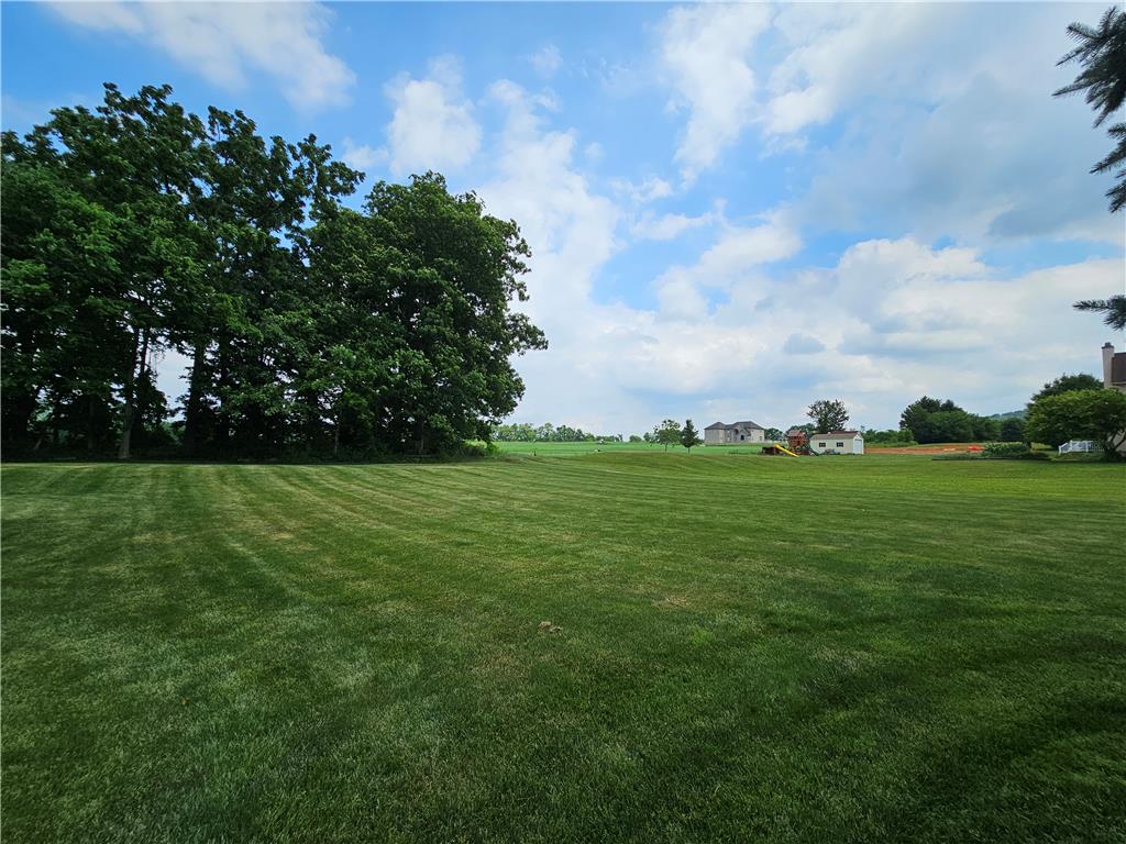 115 Fox Run Property Photo 33