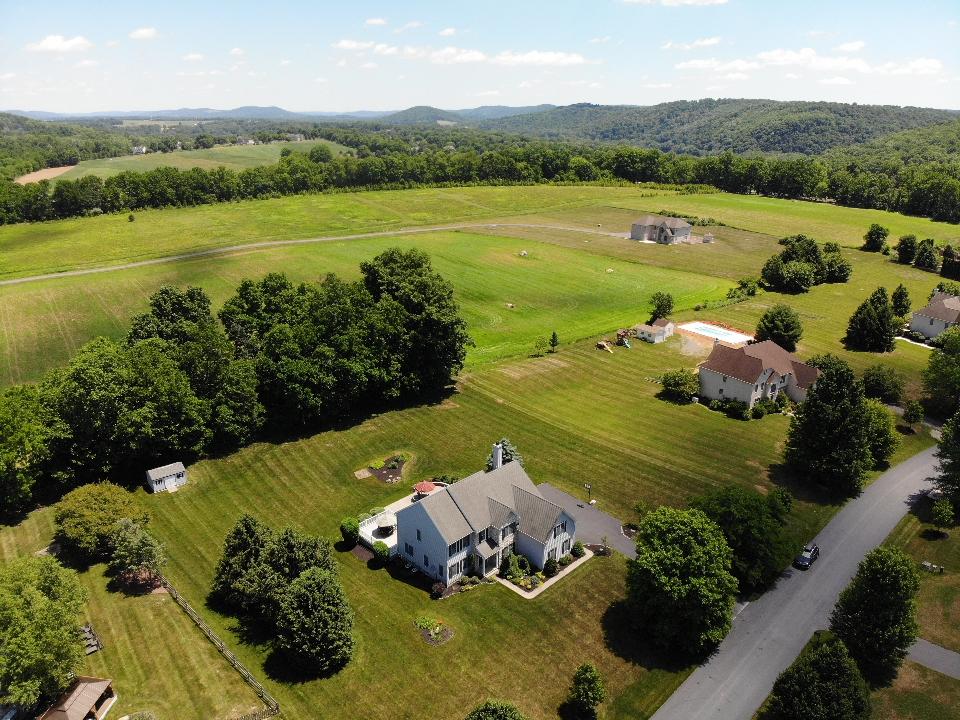 115 Fox Run Property Photo 35