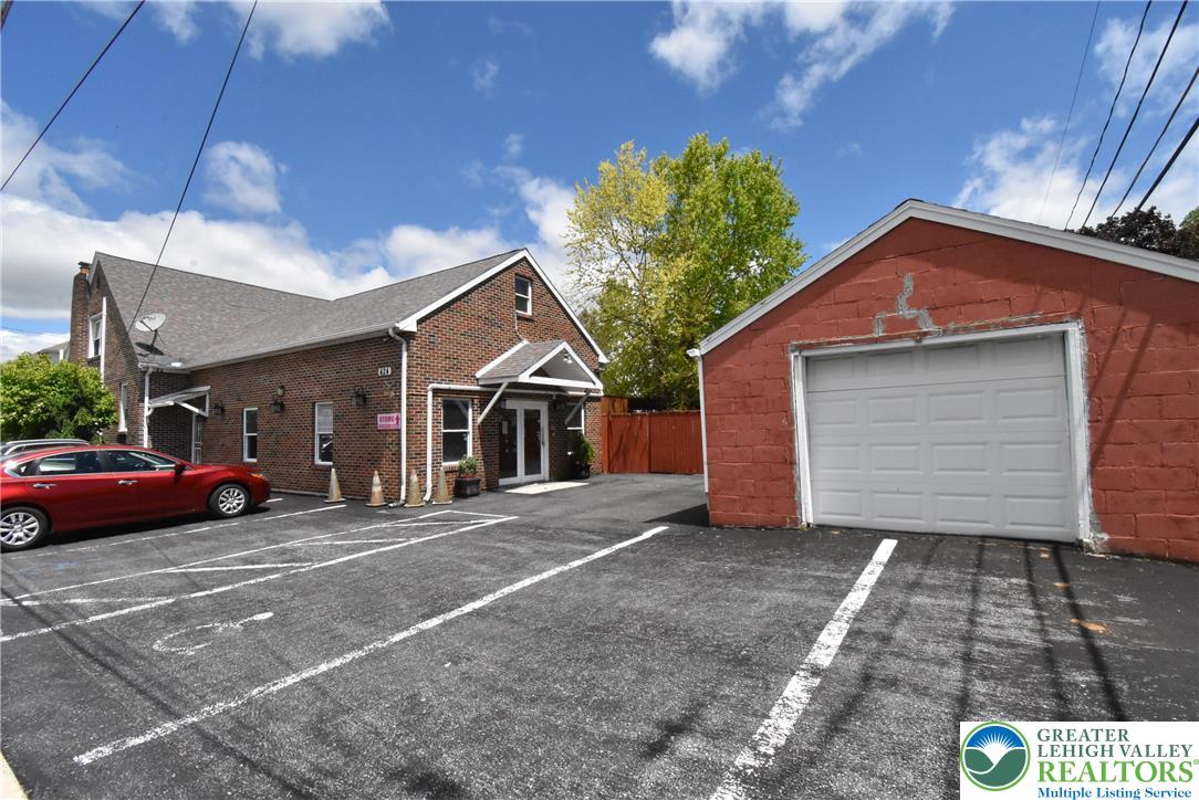424 Grape Street Property Photo 21