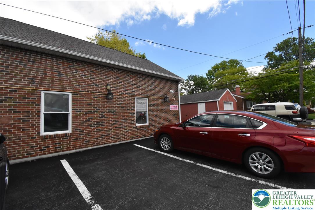 424 Grape Street Property Photo 22