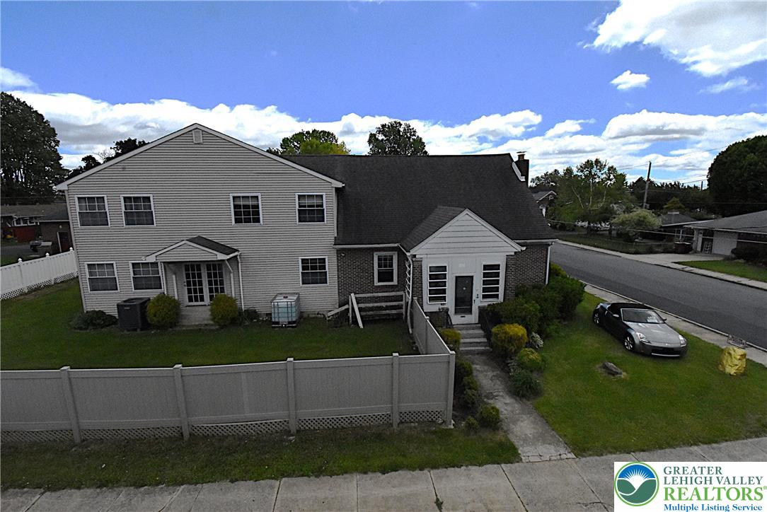 424 Grape Street Property Photo 26