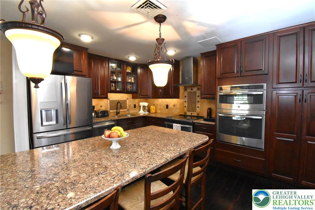 424 Grape Street Property Photo 30