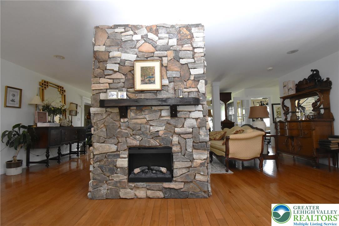 424 Grape Street Property Photo 36