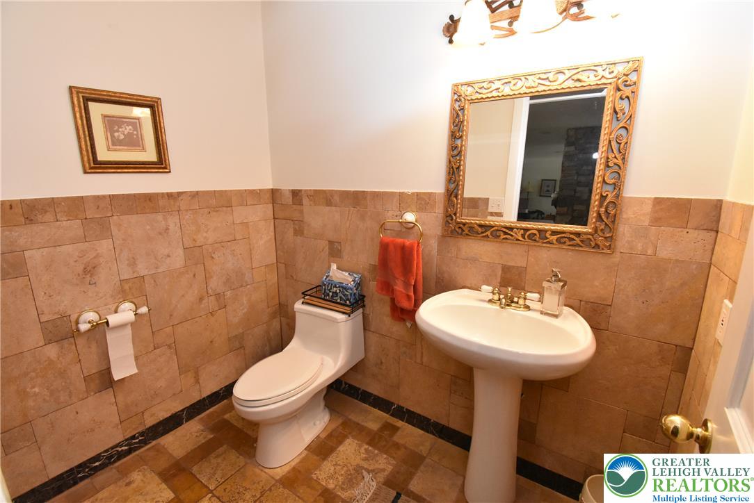 424 Grape Street Property Photo 39