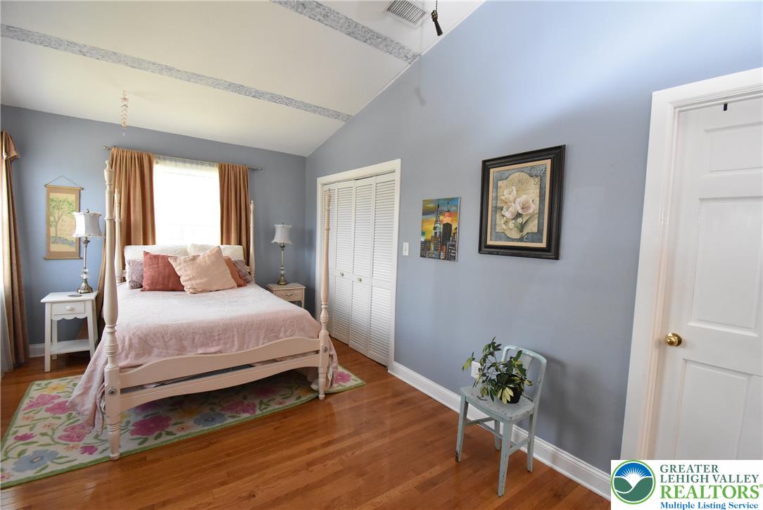 424 Grape Street Property Photo 48