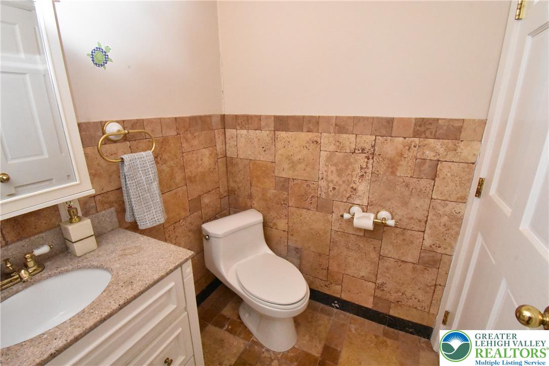 424 Grape Street Property Photo 55