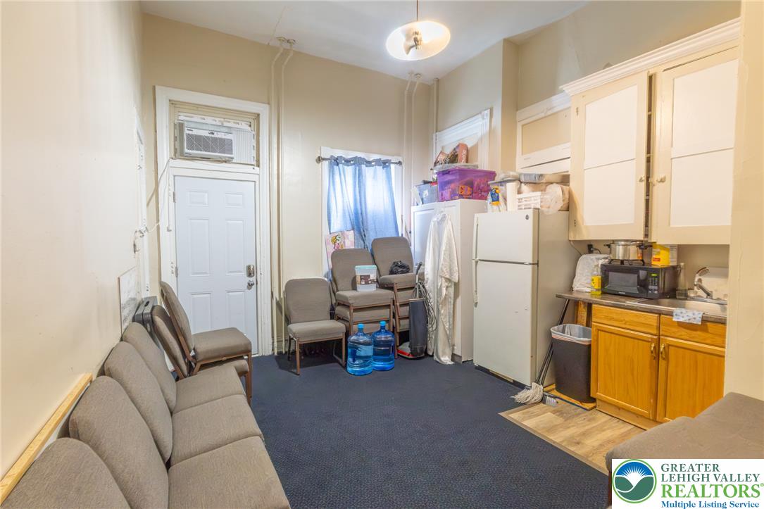 247 North 10th Street Property Photo 7