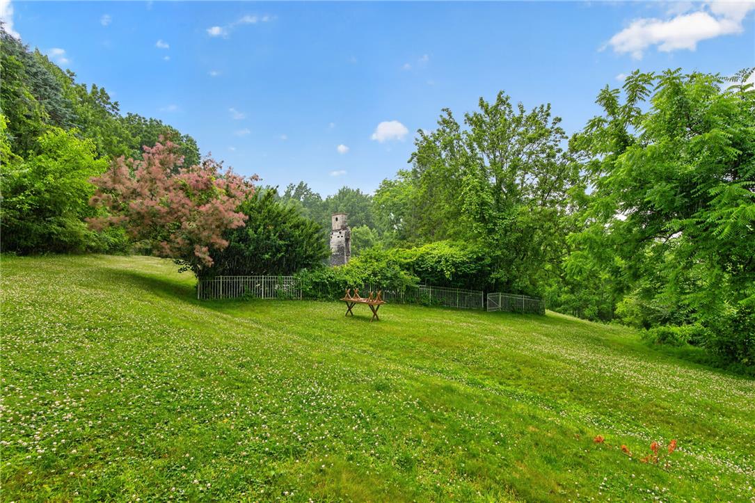 4956 Chestnut Hill Road Property Photo 2