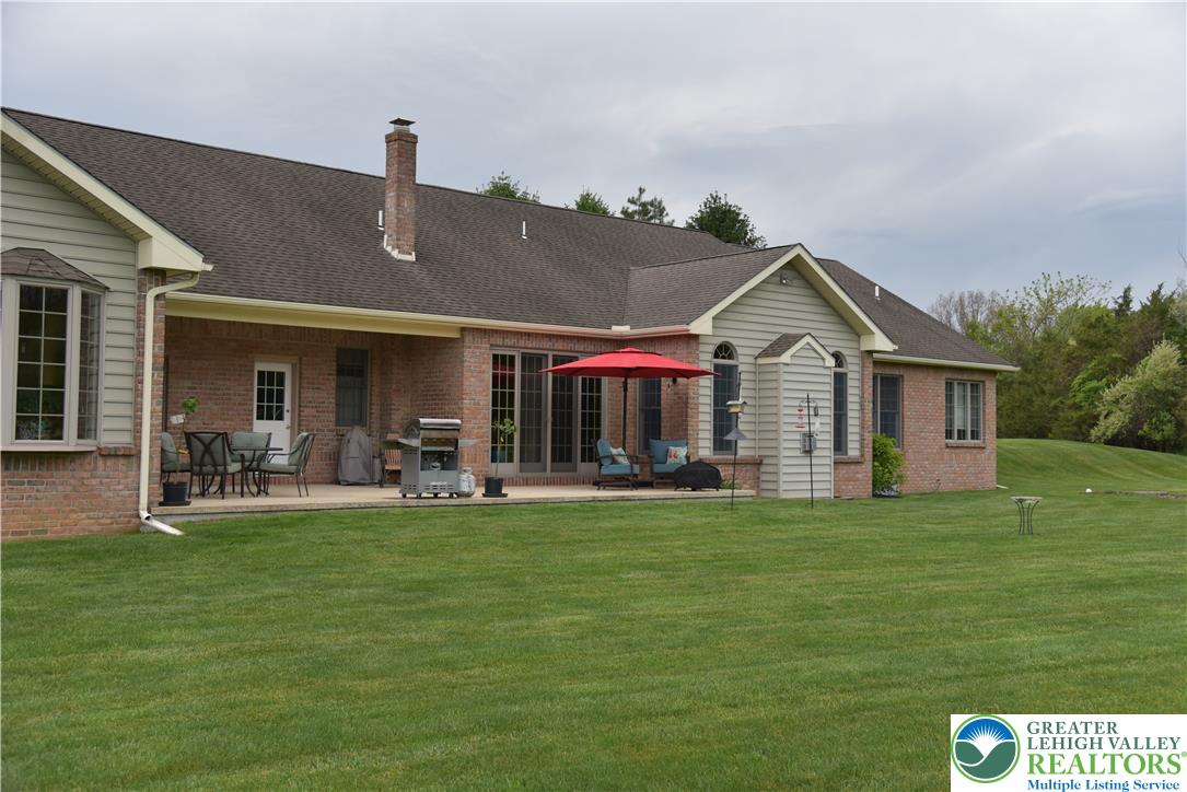 1084 Old School Rd Property Photo 15