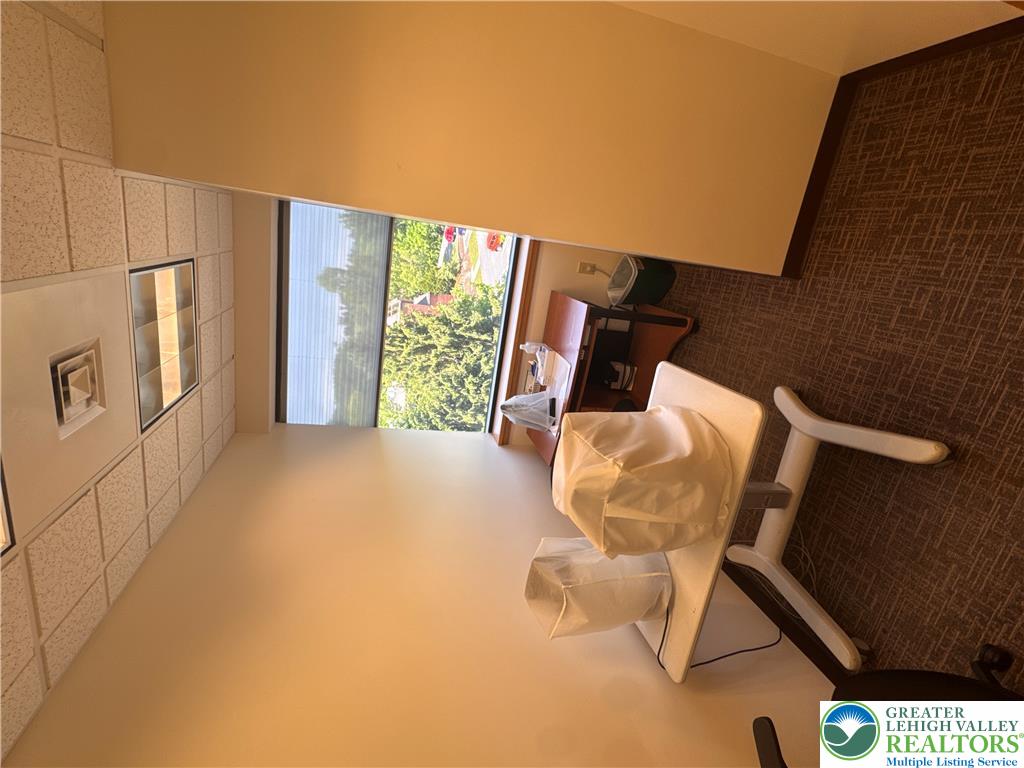 1611 Pond Road 403 Property Photo 13