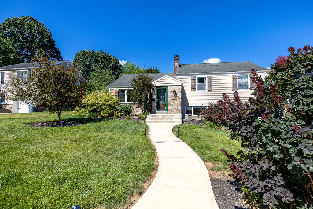 1133 Highland Avenue Property Photo 1