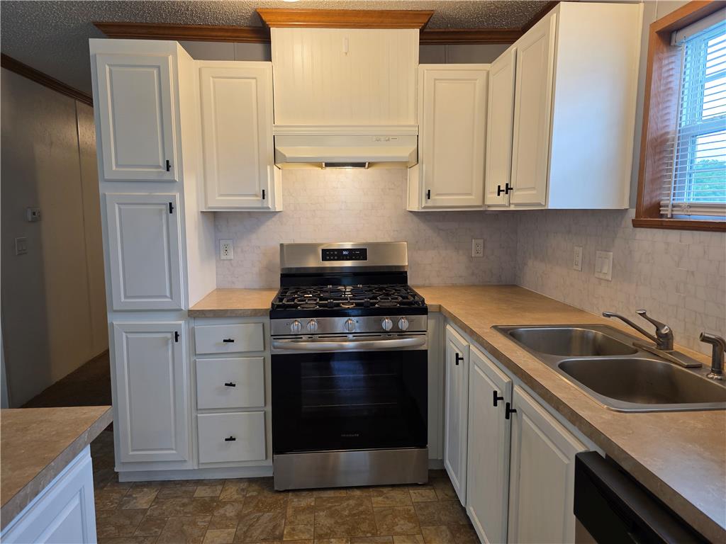 4202 Silver Fox Court Property Photo 5