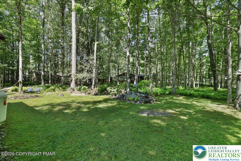 137 Outer Drive Property Photo 2