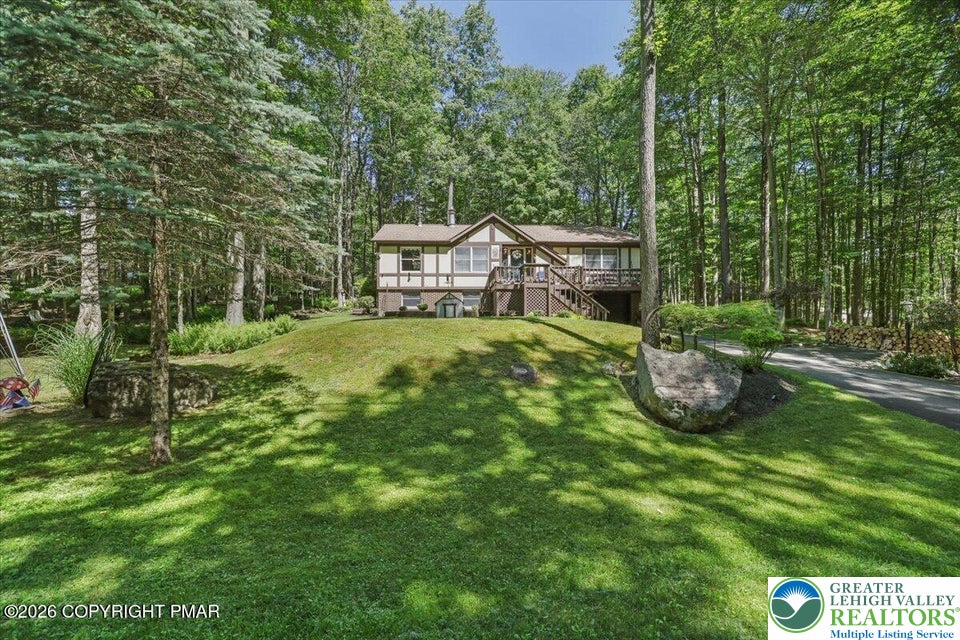 137 Outer Drive Property Photo 5