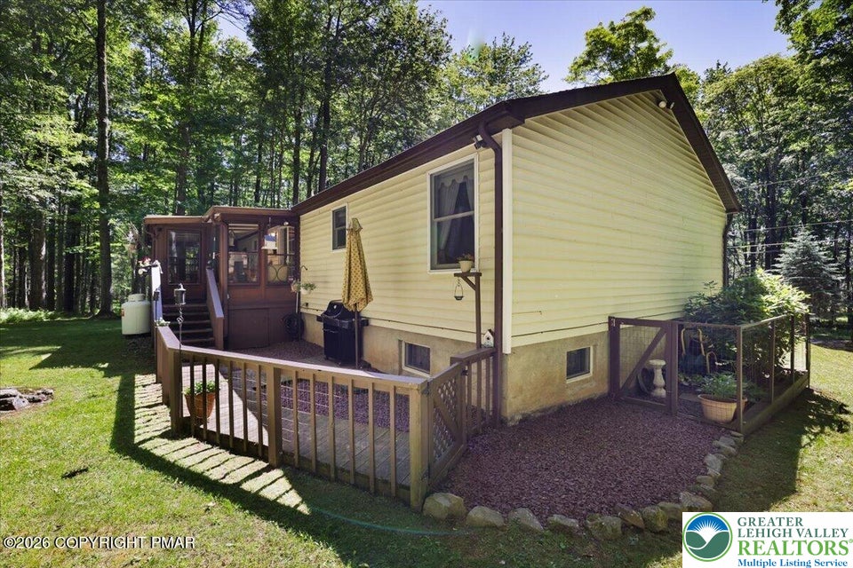 137 Outer Drive Property Photo 7