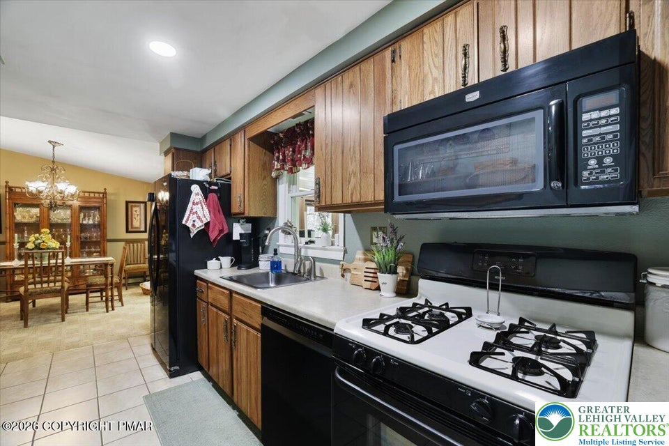 137 Outer Drive Property Photo 26