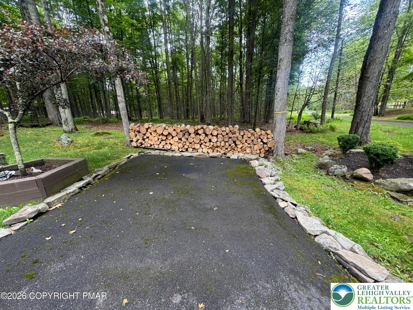 137 Outer Drive Property Photo 44