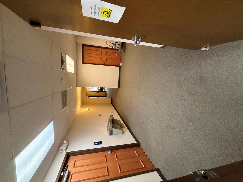 1 West 4th Street Property Photo 3