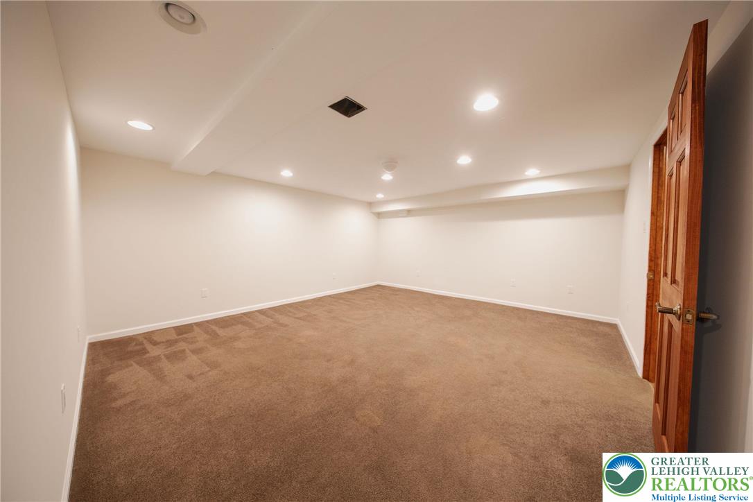 374 Packer Drive Property Photo 33