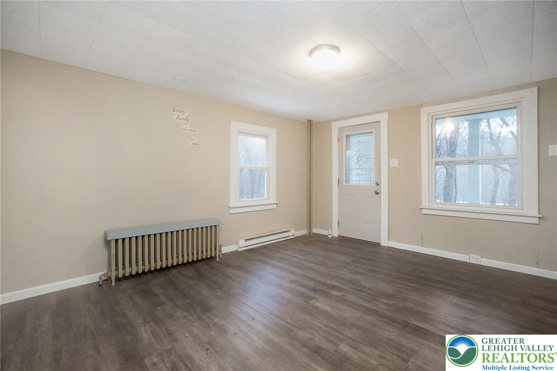 612 East Front Street Property Photo 5