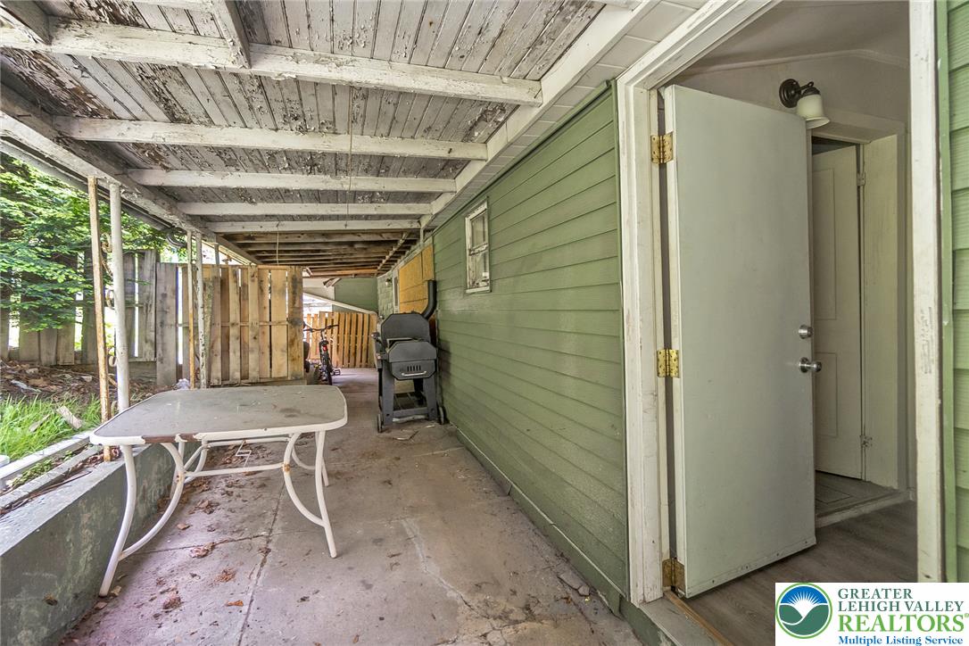 612 East Front Street Property Photo 24