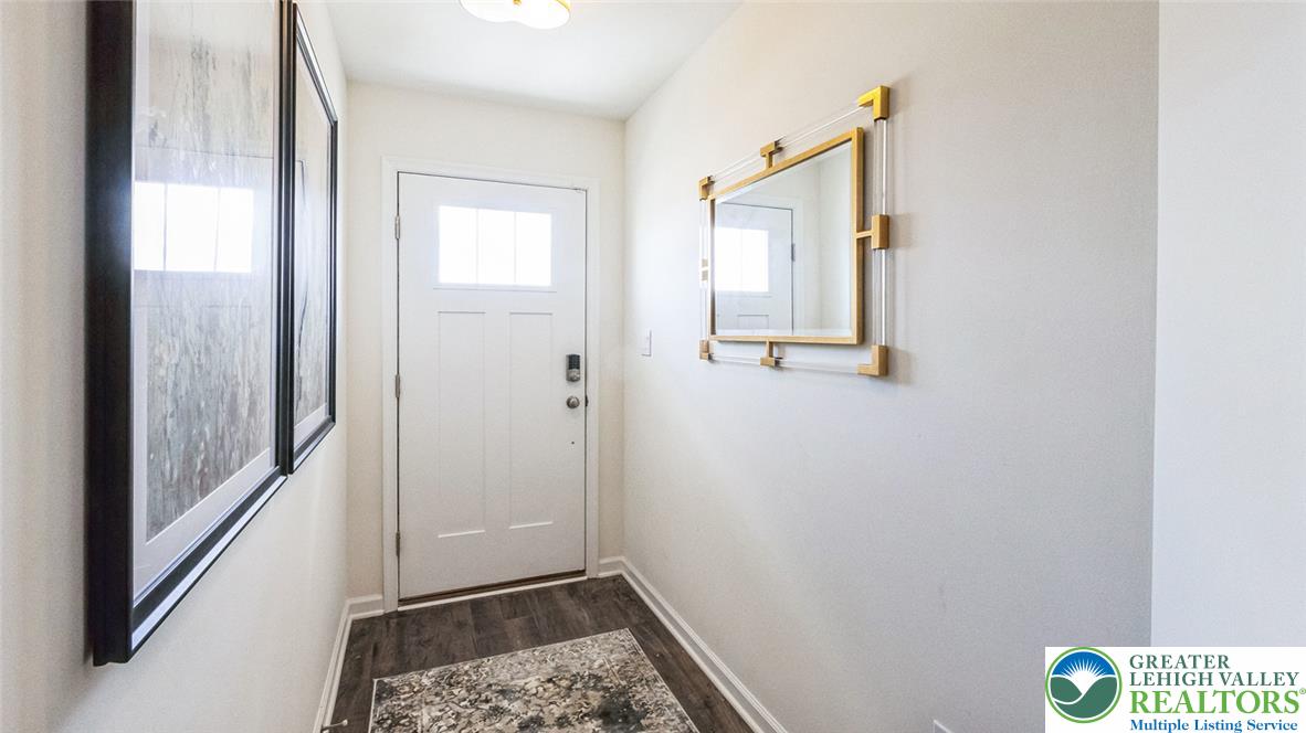 201 Winding Road Property Photo 30