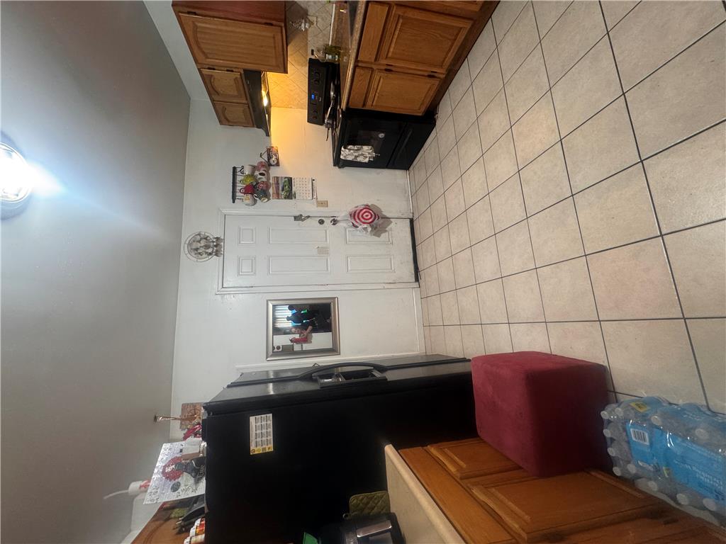 335 14th Street Property Photo 8