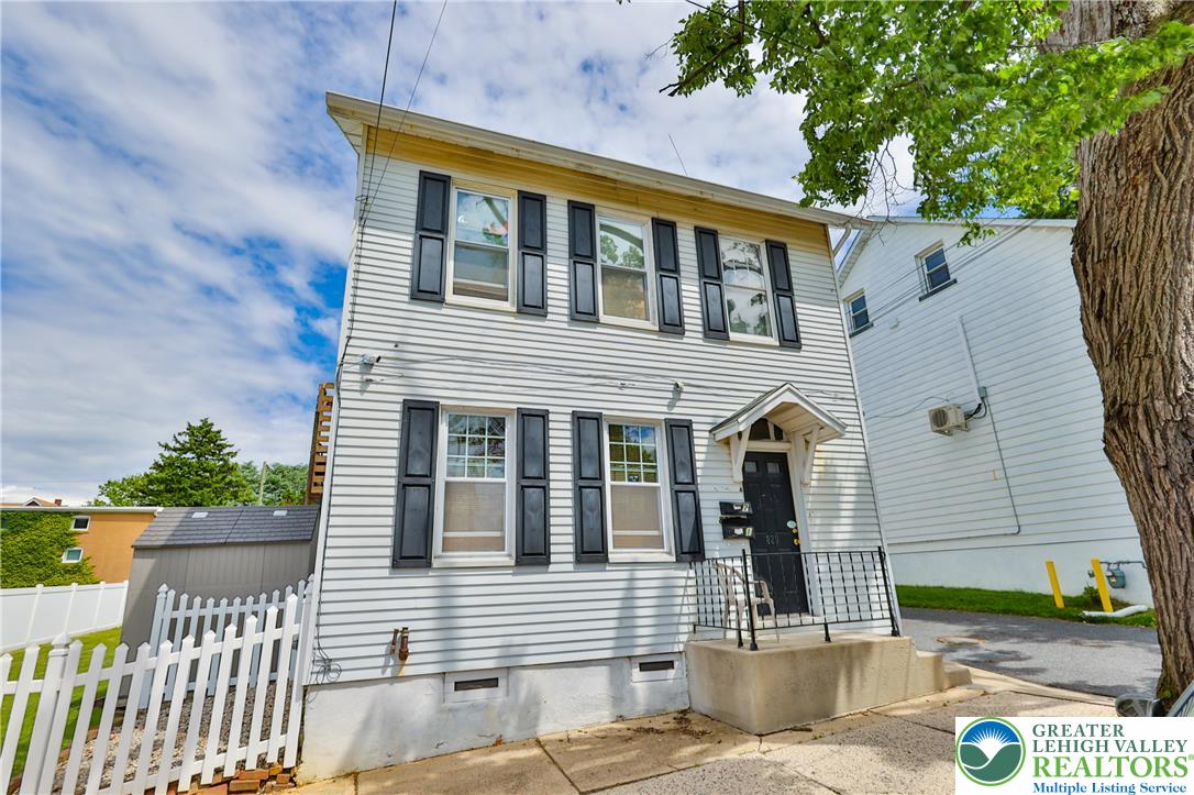 820 New Street Property Photo 1
