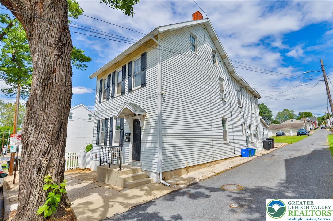 820 New Street Property Photo 2