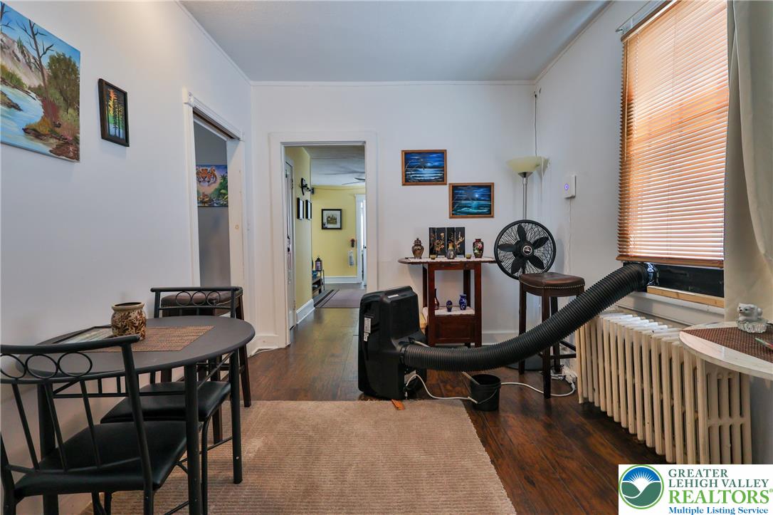 820 New Street Property Photo 16