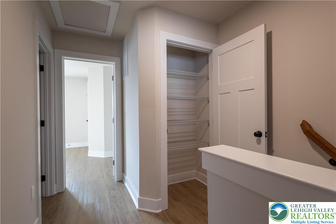 1411 Greenview Drive 19 Property Photo 12