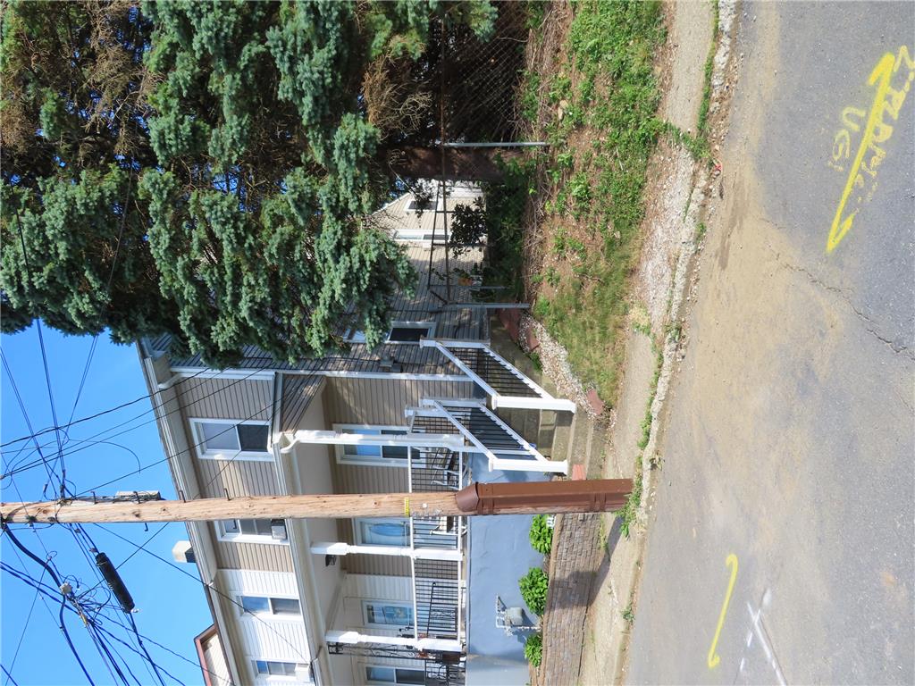 412 3rd Street Property Photo 2