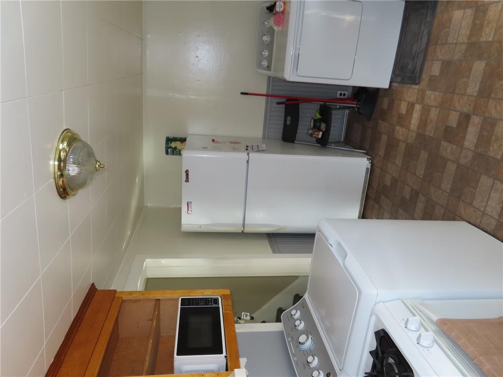 412 3rd Street Property Photo 11