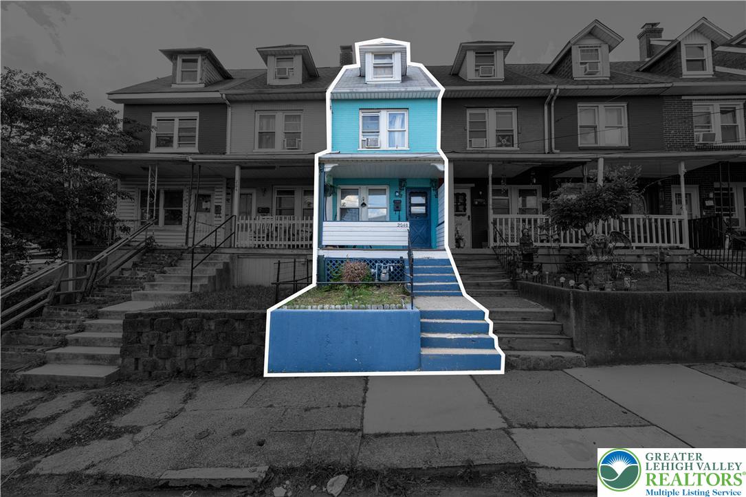 204 Clearfield Street Property Photo 8