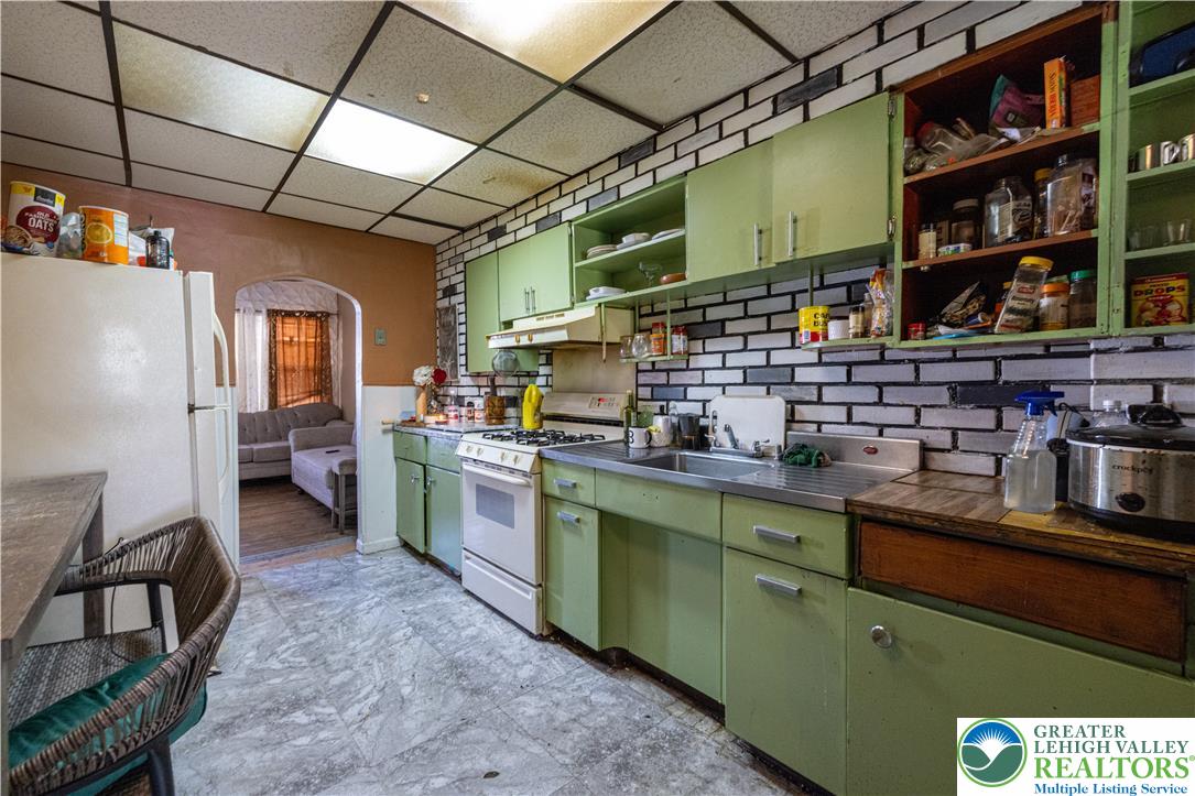 204 Clearfield Street Property Photo 14