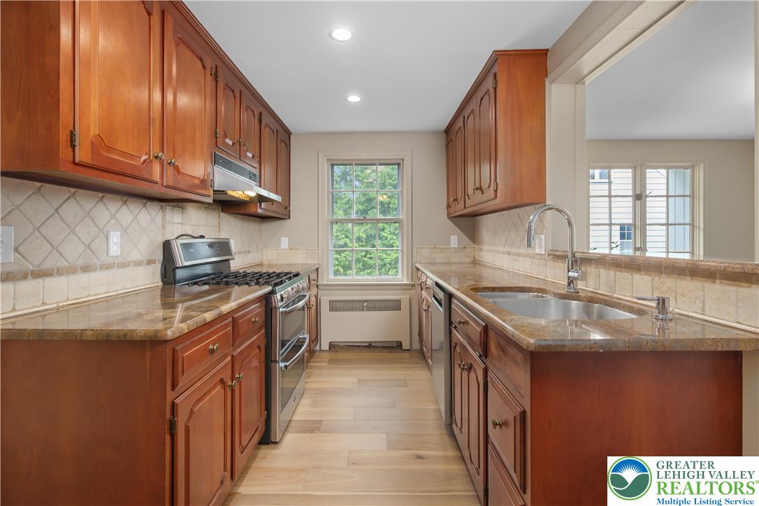 1020 Highland Avenue Property Photo 15
