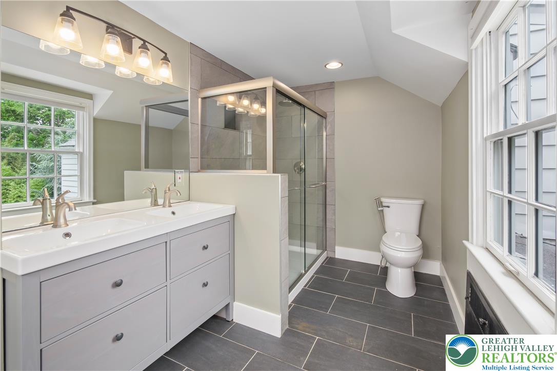 1020 Highland Avenue Property Photo 25