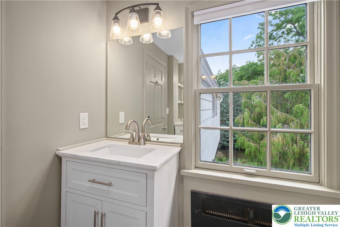 1020 Highland Avenue Property Photo 30