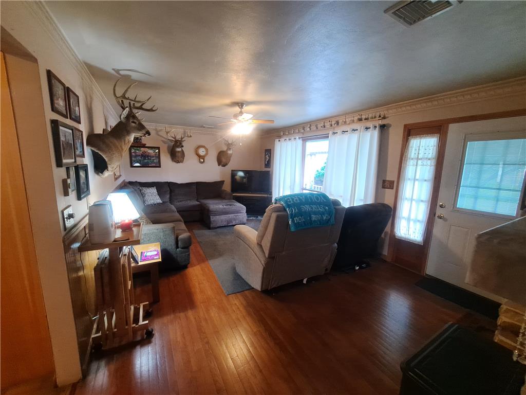 1026 Oakhurst Drive Property Photo 3