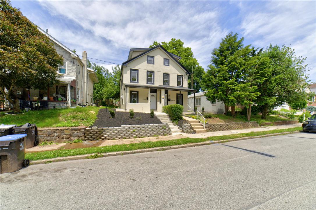 1715 Willow Street Property Photo 1