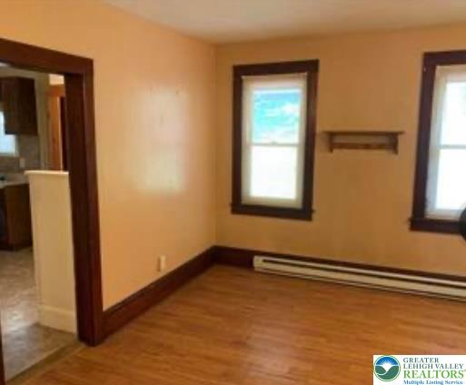 421 East Railroad Street Property Photo 14