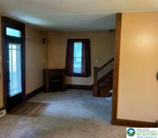 421 East Railroad Street Property Photo 16