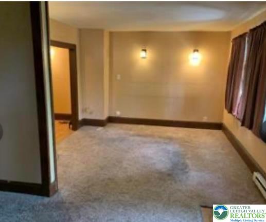 421 East Railroad Street Property Photo 17