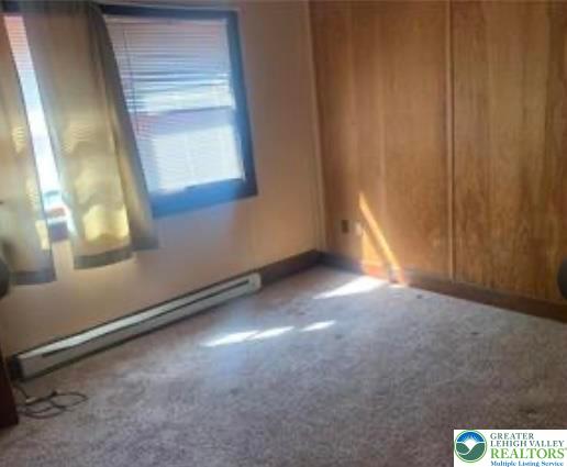 421 East Railroad Street Property Photo 24