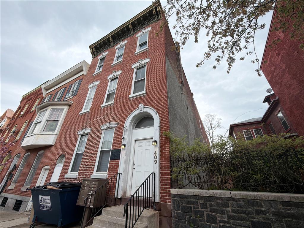 409 Walnut Street