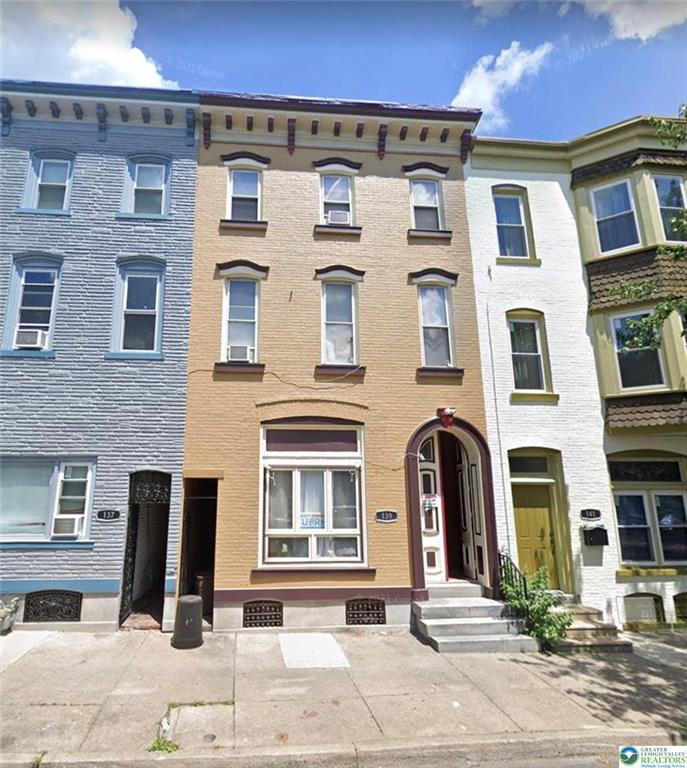 139 8th Street Property Photo 1