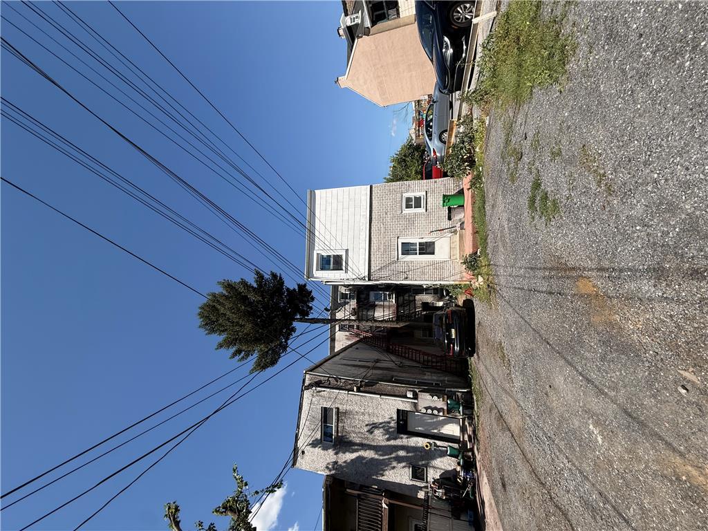 139 8th Street Property Photo 16