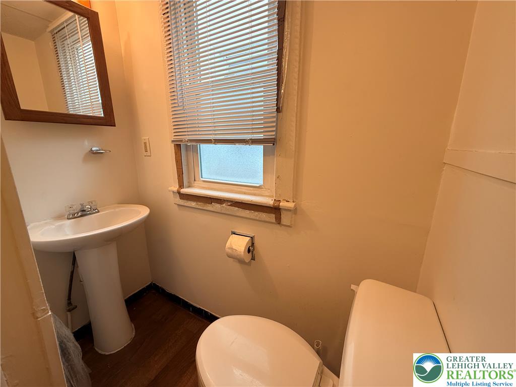 213 East Bertsch Street 3 Property Photo 9