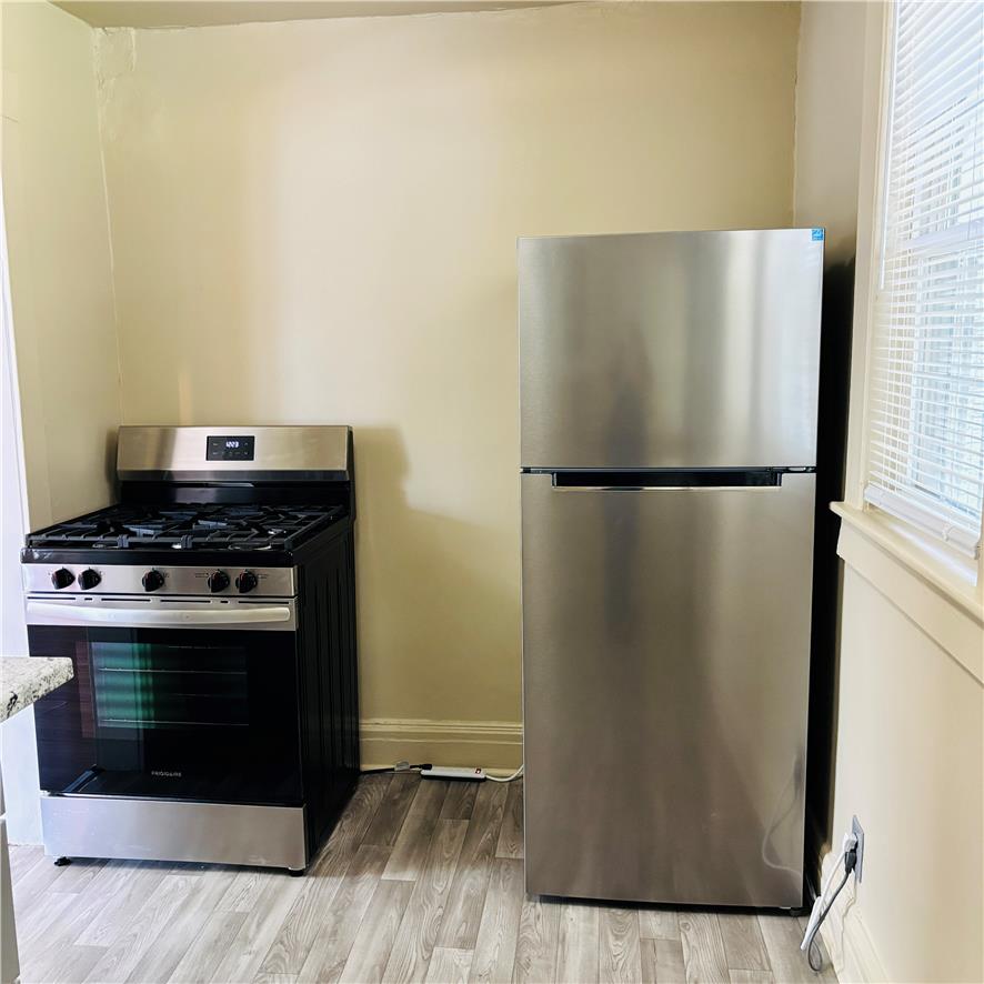 551 Park Property Photo 8